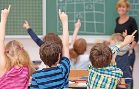 Anul școlar 2024-2025 ar putea începe mai devreme. Ordinul de ministru se află în consultare publică