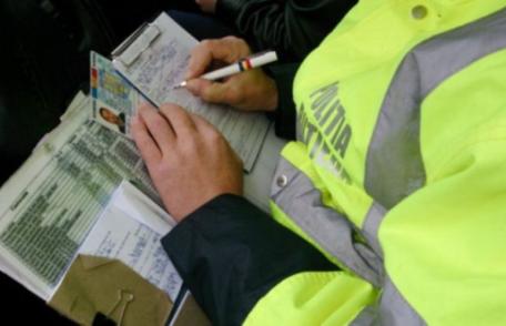 Tânăr de 21 de ani cercetat după ce a prezentat un permis de conducere fals la un control de rutină