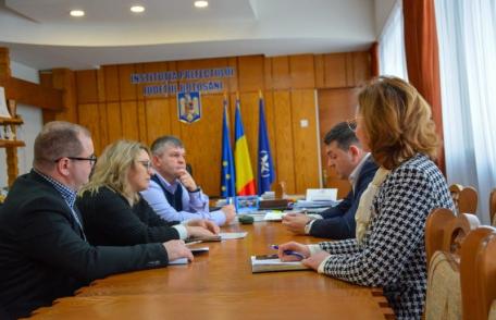 Ședință la Prefectură pentru pregătirea proceselor electorale din județul Botoșani – FOTO