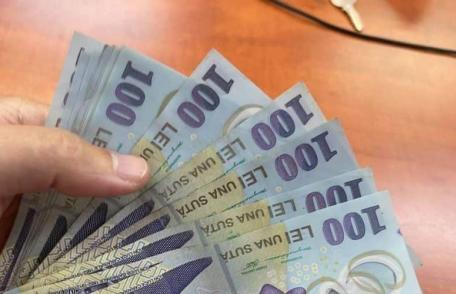 Au fost virați către școli banii pentru bursele elevilor. De când vor începe plățile?