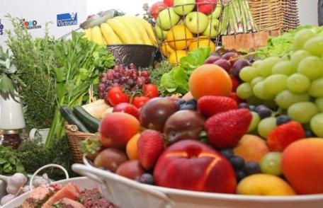 Alimente și vitamine care te fac să arăți mai tânără