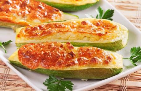 Dovlecei umpluți la cuptor