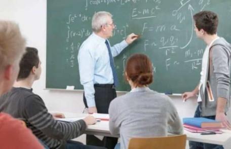 Guvernul a aprobat metodologia privind ocuparea posturilor vacante în învăţământul superior și promovarea în carieră