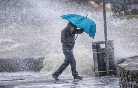 Meteorologii au emis o informare meteorologică de precipitații însemnate cantitativ și vânt