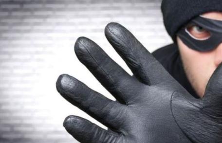 IPJ Botoșani: Recomandări pentru prevenirea furturilor din buzunare și genți