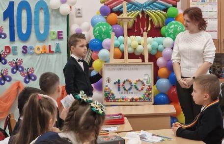 100 de zile de școală-100 de motive de bucurie pentru elevii clasei pregătitoare A Step by Step de la Școala „Al. I. Cuza” Dorohoi - FOTO