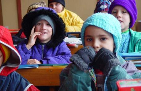 Zeci de elevi din Șendriceni și Cristinești, nu au ajuns luni la şcoală 