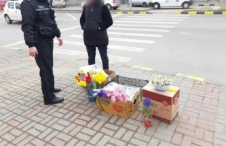 Bătaie cu flori și ghivece în plină stradă. Jandarmii i-au amendat pe vânzătorii ambulanți cu 1600 lei