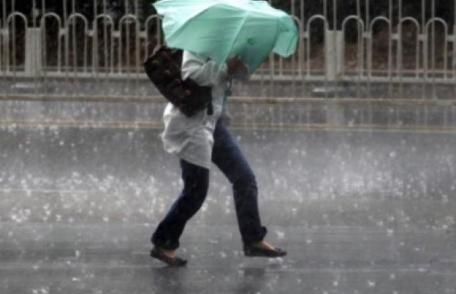 Meteorologii au emis o informare meteo de precipitații moderate și intensificări ale vântului