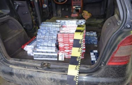 Peste 23.500 de țigarete ascunse în podeaua unui autoturism descoperite de polițiștii de frontieră botoșăneni