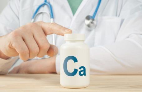 Cum prevenim și combatem lipsa de calciu