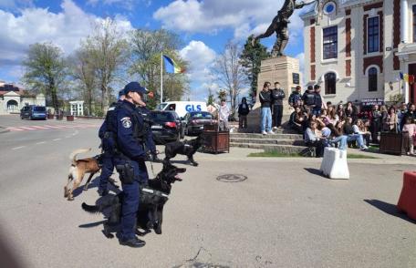 O altfel de Zi a Jandarmeriei Române, sărbătorită alături de elevii dorohoieni - FOTO