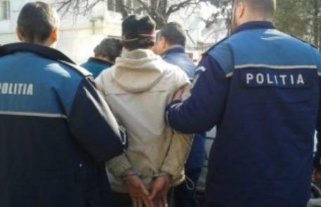 Bărbat ridicat de polițiști de la locul de muncă și dus la Penitenciarul Botoșani