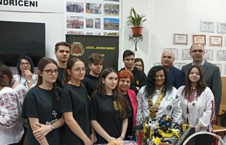 Un altfel de concurs pentru roboții de la Liceul „Regina Maria” Dorohoi - FOTO