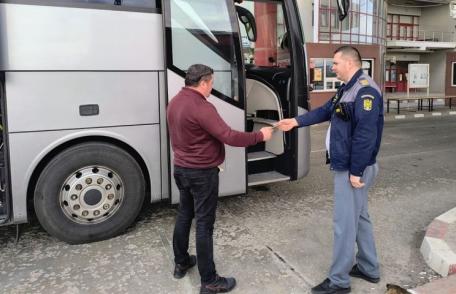 A plătit 800 de euro pentru un document, dar s-a ales cu dosar penal 