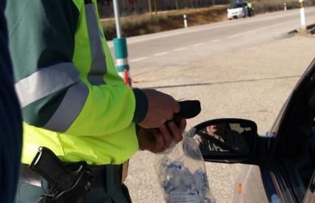 Șofer oprit pentru viteză la Vârfu Câmpului, depistat drogat