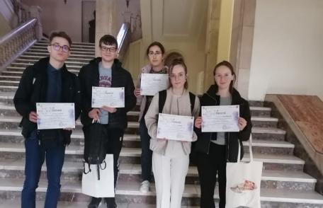 Succes al liceenilor de la „Regina Maria” Dorohoi la Concursul de chimie „Magda Petrovanu” - FOTO