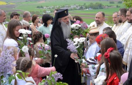 Sfințire Complex Parohial Protopopiatul Dorohoi, Parohia „Sf.Gheorghe” din Ionășeni, Vf. Câmpului - FOTO
