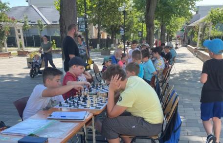 Centrul de Informare și Promovare Turistică Dorohoi: Cupa 1 iunie la șah