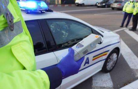 Șofer sub influența alcoolului, scos din trafic de polițiști