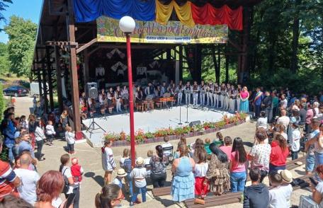 Sărbătoarea inocenței la Suharău - FOTO