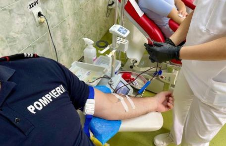 Pompierii botoșăneni au donat viață pentru victimele exploziei urmată de incendiu la Dedeman - FOTO