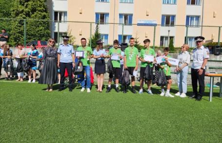 „Cu viața mea apăr viața” - Premiul I la etapa națională pentru echipajul Școlii Gimnaziale „Spiru Haret” Dorohoi