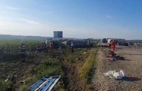 Accident cumplit în Suceava. Trei adulți și doi copii au decedat după ce au fost spulberați de un TIR