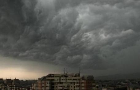 Cod portocaliu de furtună județul Botoșani, până mâine la ora 10:00