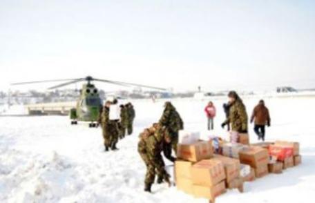 Se întâmplă în România: Bătaie la împărţirea ajutoarelor pentru sinistraţi 