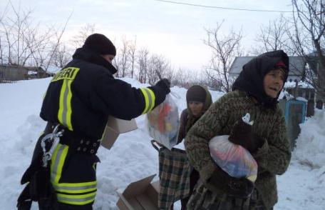 40 de familii din Brateşu Vechi ajutate de pompierii botoşăneni