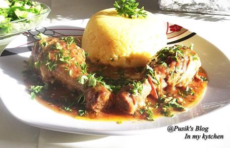 Ostropel de pui cu mămăliguță