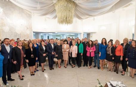 Ziua Educației marcată într-un mod inedit de femeile social-democrate din Botoșani - FOTO