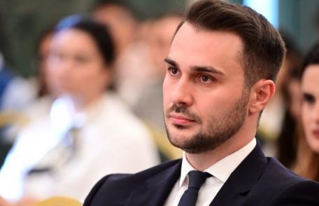 Florin Gavril (PSD) către Valeriu Iftime: „I-ați făcut o funcție specială fiului, la fel cum PNL a vrut să facă o lege specială pentru Iohannis”