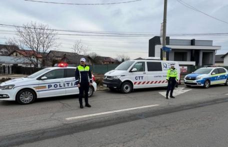 Peste 60 de permise de conducere și certificate de înmatriculare reținute de polițiști