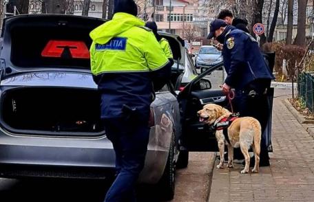 Acțiune a polițiștilor de siguranță școlară - 34 de elevi lipseau de la cursuri