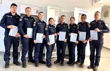 Opt tineri încadrați din susrsă externă și-au început cariera de polițist - FOTO