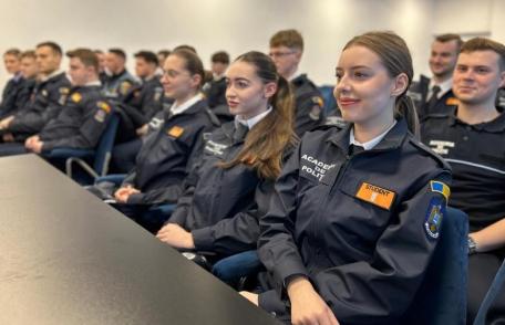 Viitori ofițeri de poliție, în practică la I.P.J BOTOȘANI - FOTO