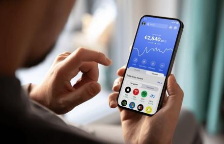 Revolut modifică comisioanele pentru schimbul valutar în weekend