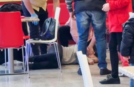 Experiment social la Botoșani: O persoană a simulat că s-a înecat cu mâncare pentru a observa reacția celor din jur
