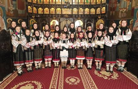 Lorena Dupu, priceasnă de suflet alături de Grupul „Cununița”