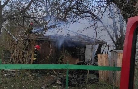 O femeie din Dorobanți are nevoie de ajutor după ce a rămas fără casă în urma unui incendiu