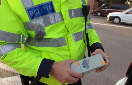 Șofer de 28 de ani depistat sub influența alcoolului la volan. Cercetat deoarece nu a oprit la semnalele polițiștilor