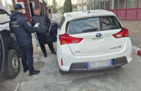 Autoturism furat din Italia, depistat în PTF Stânca