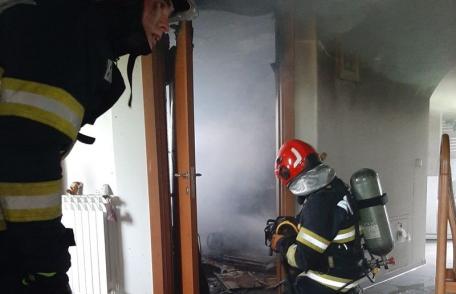 Bucătăria unei locuințe din Pădureni cuprinse de flăcări. Pompierii dorohoieni au intervenit