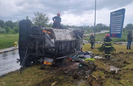 Accident GRAV la ieșirea din Botoșani. O cisternă s-a răsturnat!