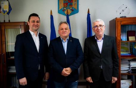 Prefectul de Botoșani a participat la întâlnirea cu președintele și vicele Institutului Național de Statistică