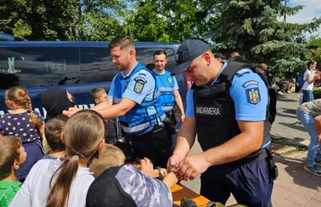 Cu prilejul sărbătoririi Zilei Internaționale a Copilului jandarmii vor fi alături de cei mici