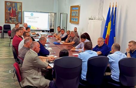 Cooperare pentru siguranță: întâlnire de lucru între ISU Botoșani și șefii Serviciilor Private pentru Situații de Urgență