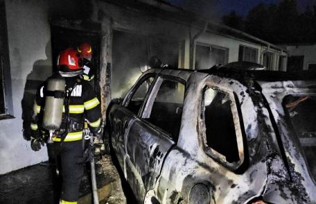 Incendiu în parcarea unui service auto din Botoșani